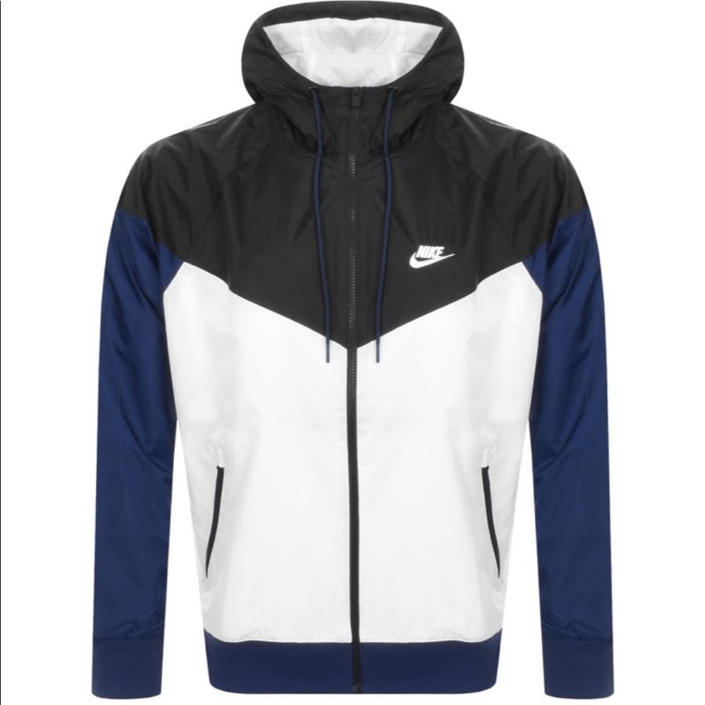 C- NWT Nike men’s Windrunner hooded jacket